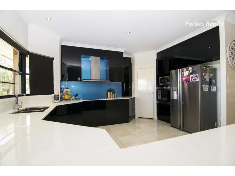 17 Carabella Court, Dalby QLD 4405