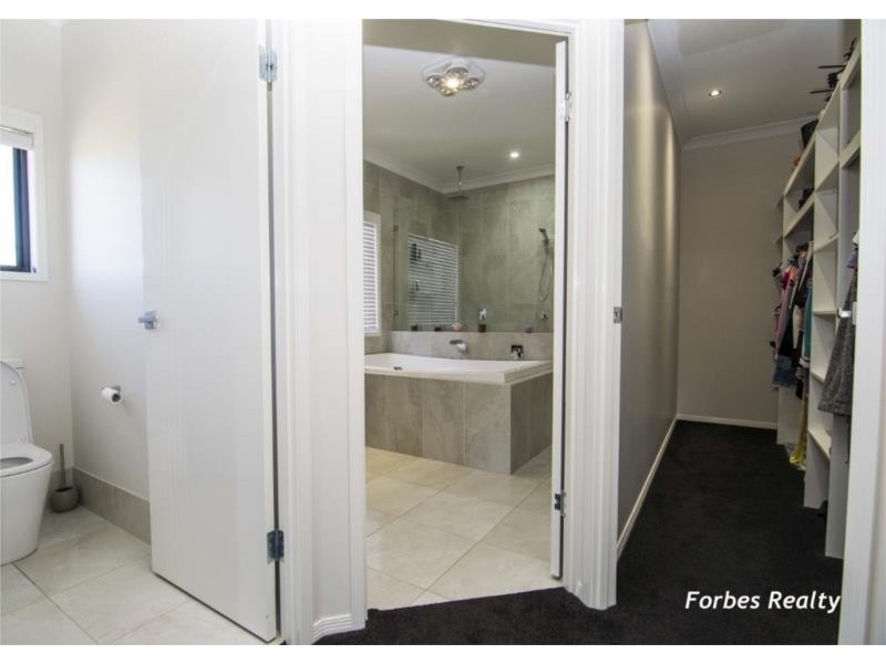 17 Carabella Court, Dalby QLD 4405