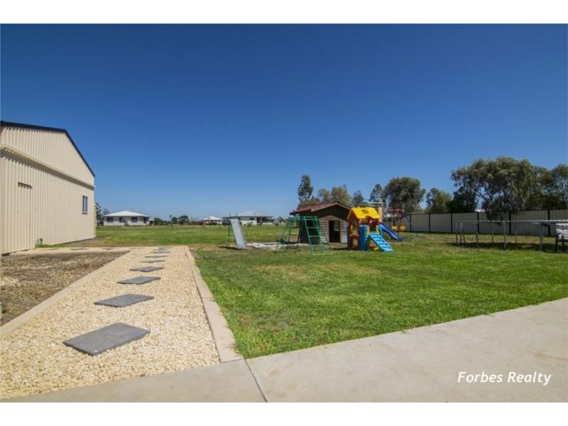 17 Carabella Court, Dalby QLD 4405