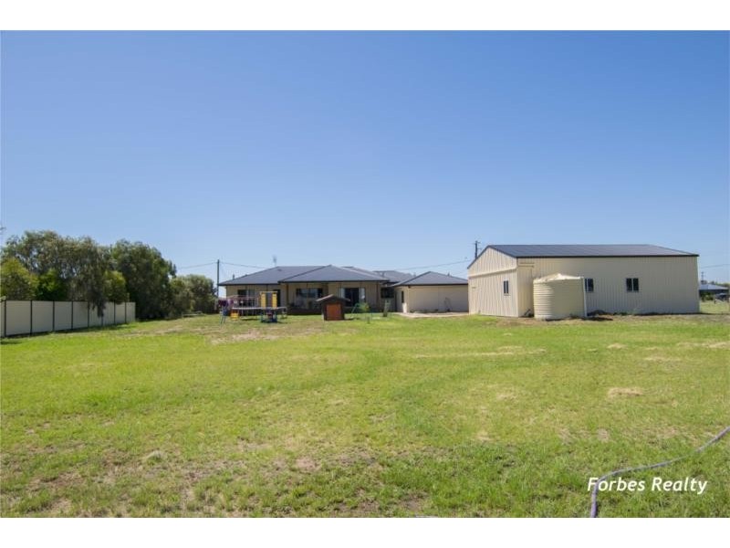 17 Carabella Court, Dalby QLD 4405