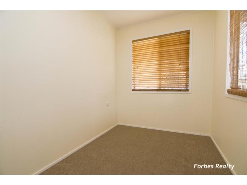 12 Curtis Street, Dalby QLD 4405