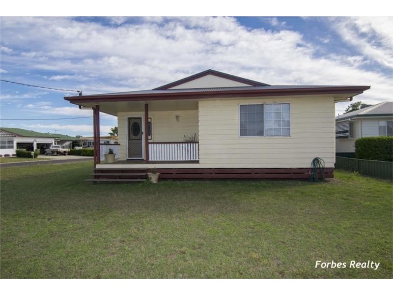 20 Leichhardt Avenue, Dalby QLD 4405