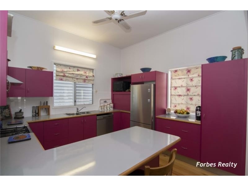 54 Pratten Street, Dalby QLD 4405