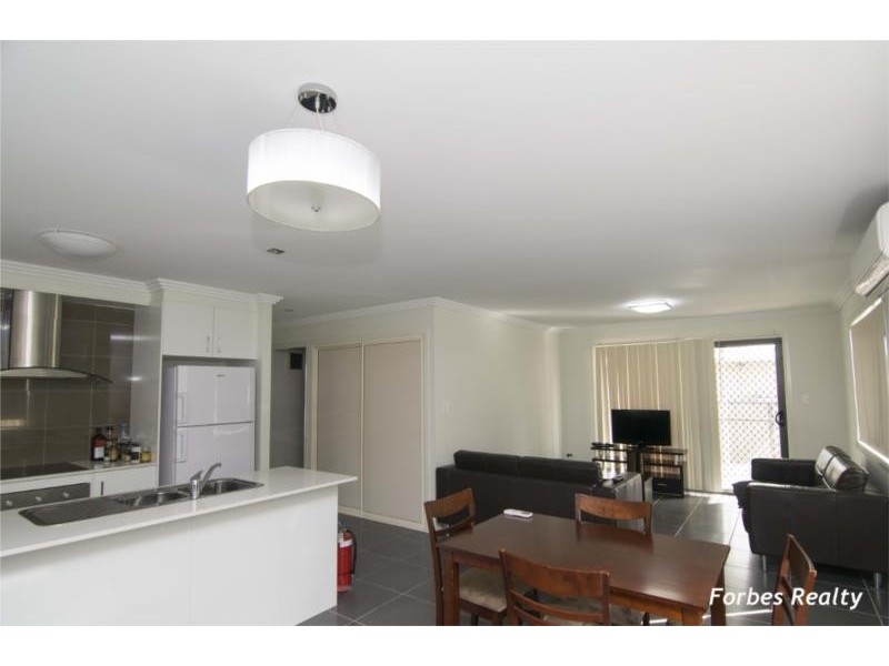 2/14 Jimbour Street, Dalby QLD 4405