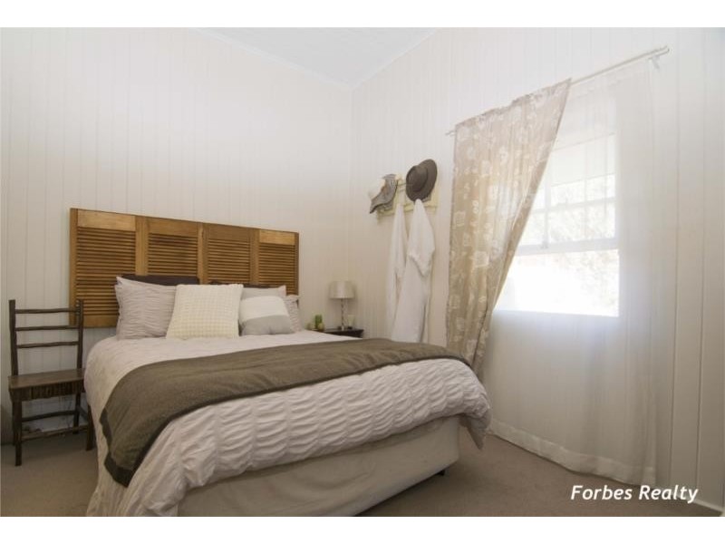 220 Blaxland Road, Dalby QLD 4405