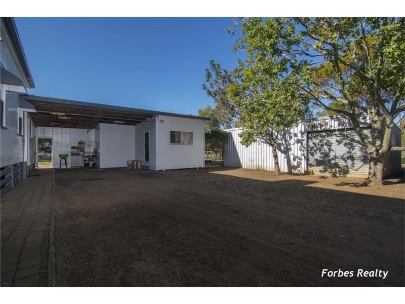 220 Blaxland Road, Dalby QLD 4405