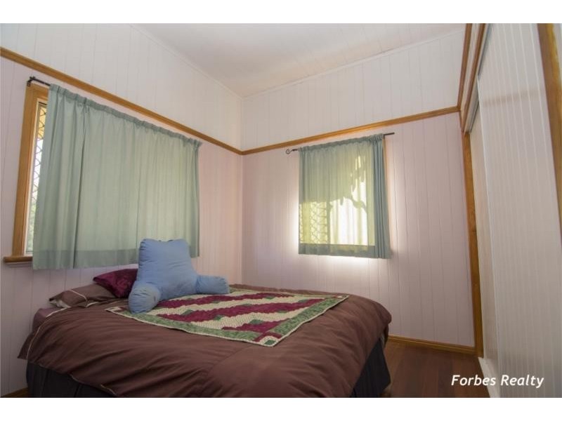 12 Annie Street, Dalby QLD 4405