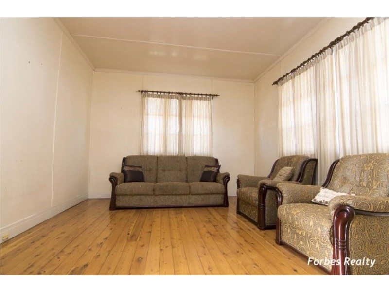 51 Palmer Street, Dalby QLD 4405