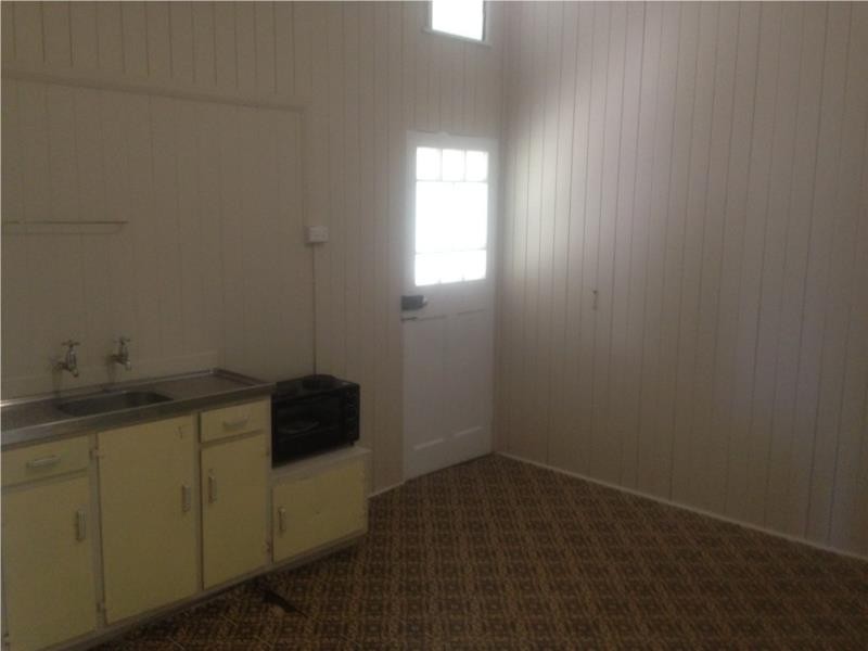 11 Henry, Street, Dalby QLD 4405