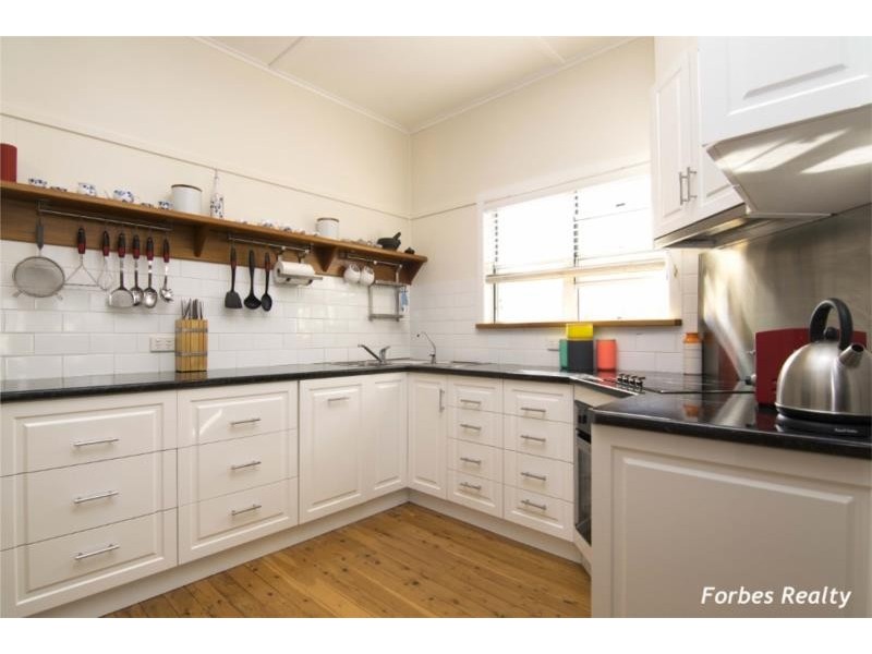 13 Kookaburra Street, Dalby QLD 4405