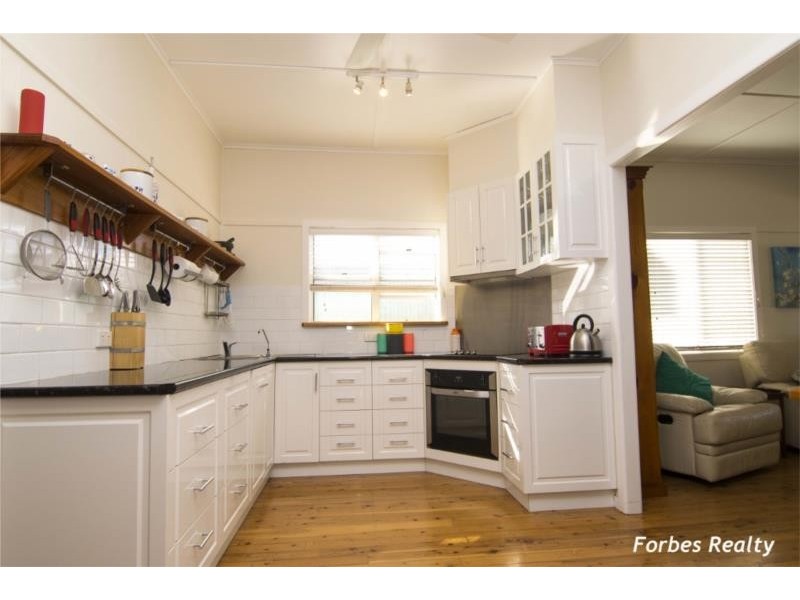 13 Kookaburra Street, Dalby QLD 4405