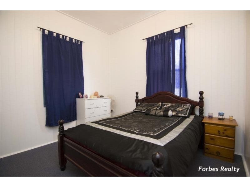 8 Hayden Street, Dalby QLD 4405