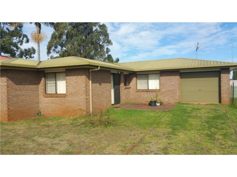 38 Redwood Street, Glenvale QLD 4350