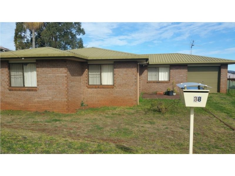 38 Redwood Street, Glenvale QLD 4350