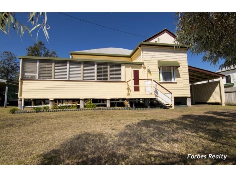 7 Amos Street, Dalby QLD 4405