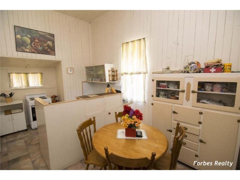 7 Amos Street, Dalby QLD 4405