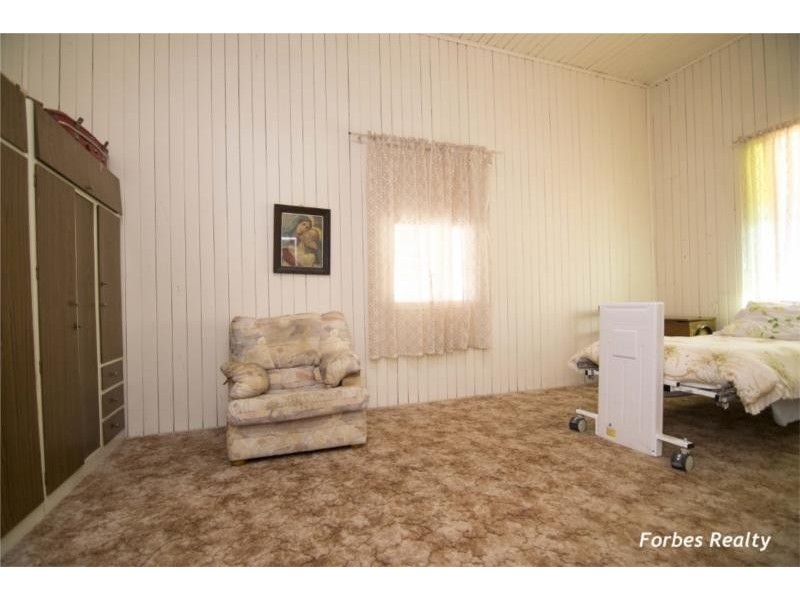7 Amos Street, Dalby QLD 4405