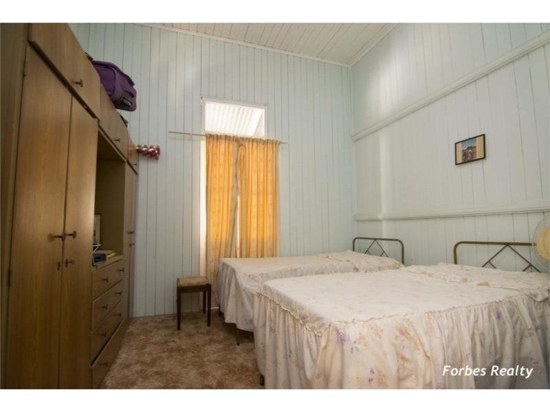 7 Amos Street, Dalby QLD 4405