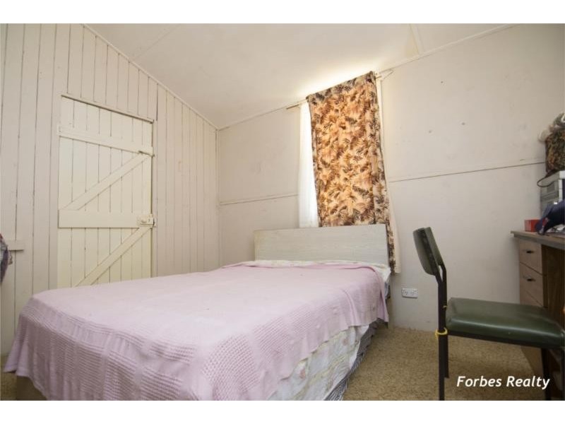 7 Amos Street, Dalby QLD 4405