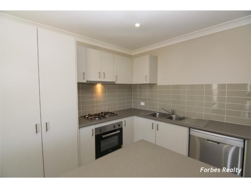 37 Gosden Drive, Dalby QLD 4405