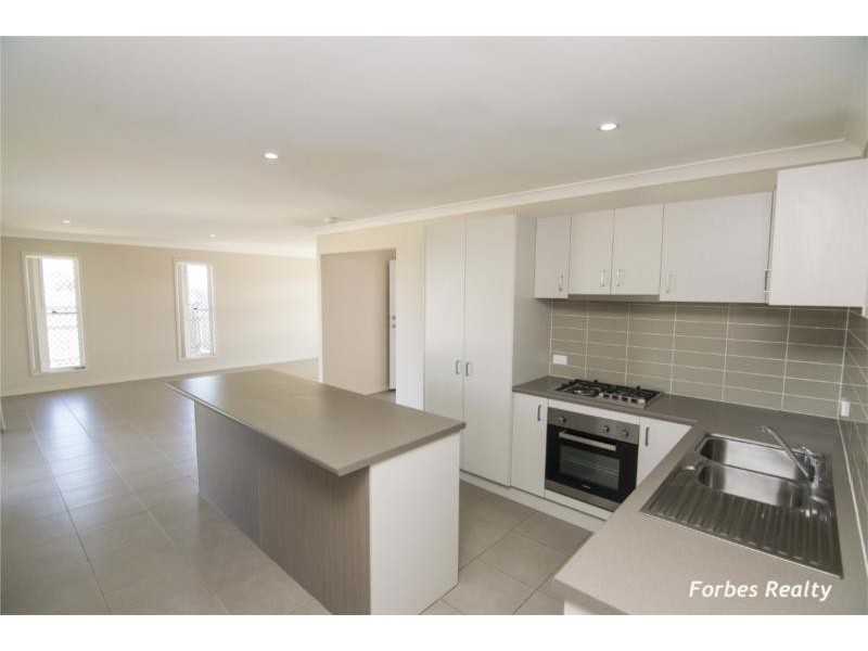 37 Gosden Drive, Dalby QLD 4405