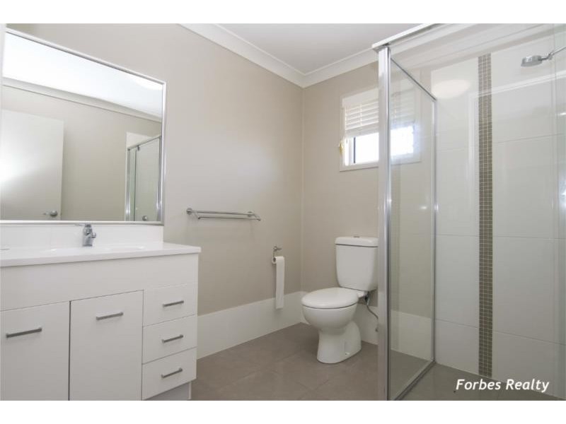 37 Gosden Drive, Dalby QLD 4405