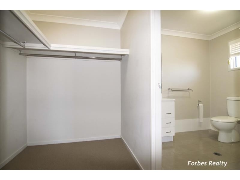 37 Gosden Drive, Dalby QLD 4405