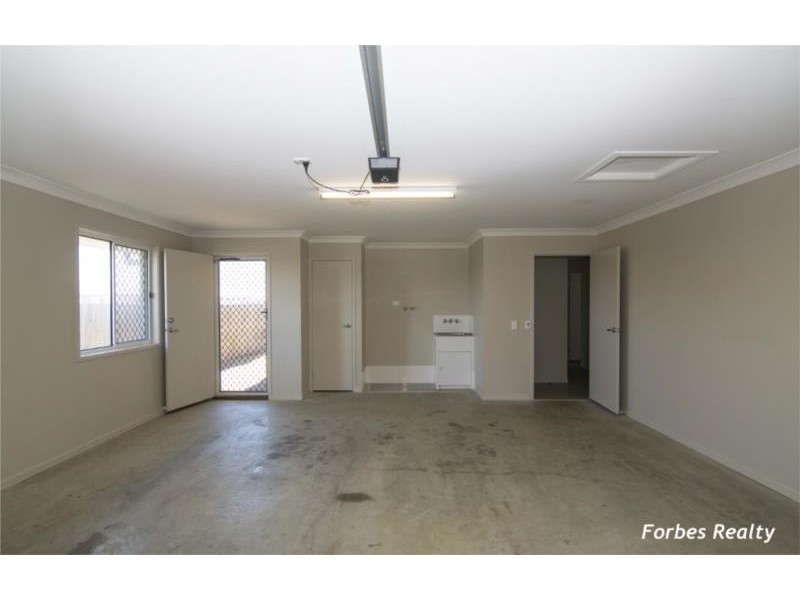 37 Gosden Drive, Dalby QLD 4405