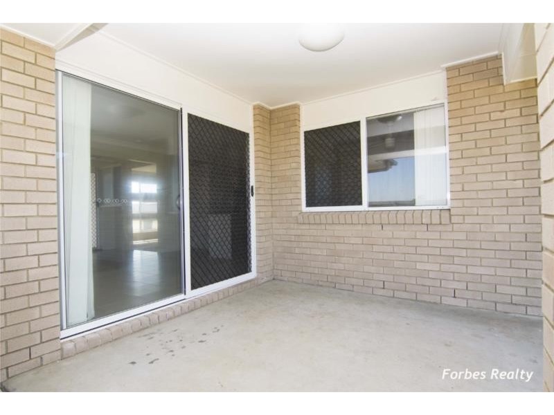 37 Gosden Drive, Dalby QLD 4405