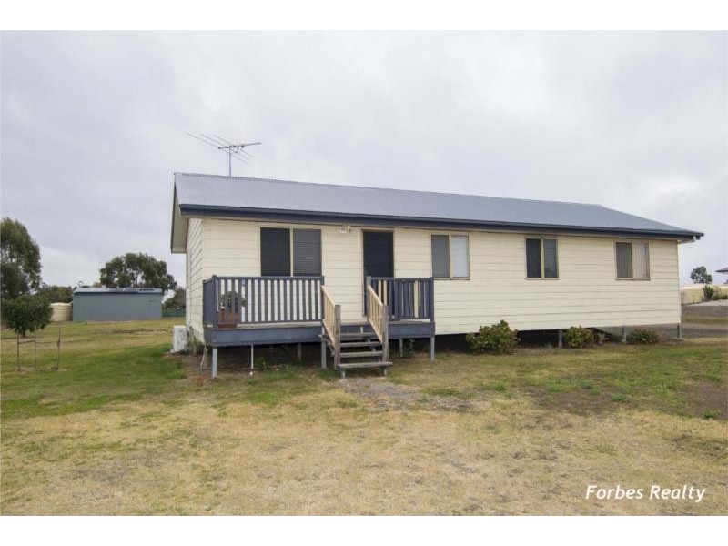 24 Millbrook Court, Dalby QLD 4405