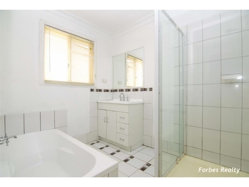 24 Millbrook Court, Dalby QLD 4405