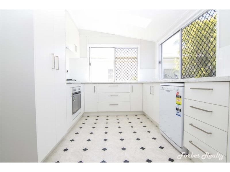 6 Ellen Street, Dalby QLD 4405