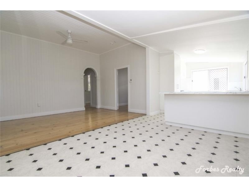 6 Ellen Street, Dalby QLD 4405