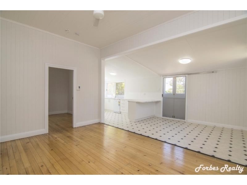 6 Ellen Street, Dalby QLD 4405