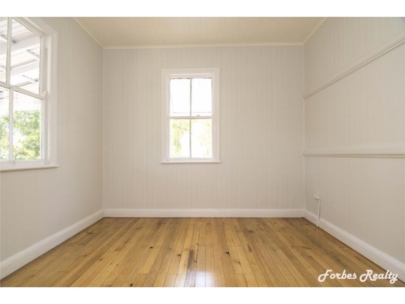 6 Ellen Street, Dalby QLD 4405