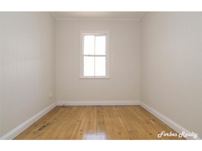 6 Ellen Street, Dalby QLD 4405