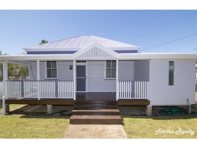 6 Ellen Street, Dalby QLD 4405