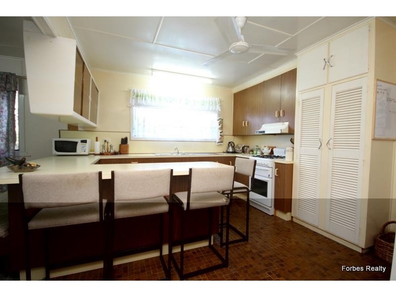 128 Edward Street, Dalby QLD 4405