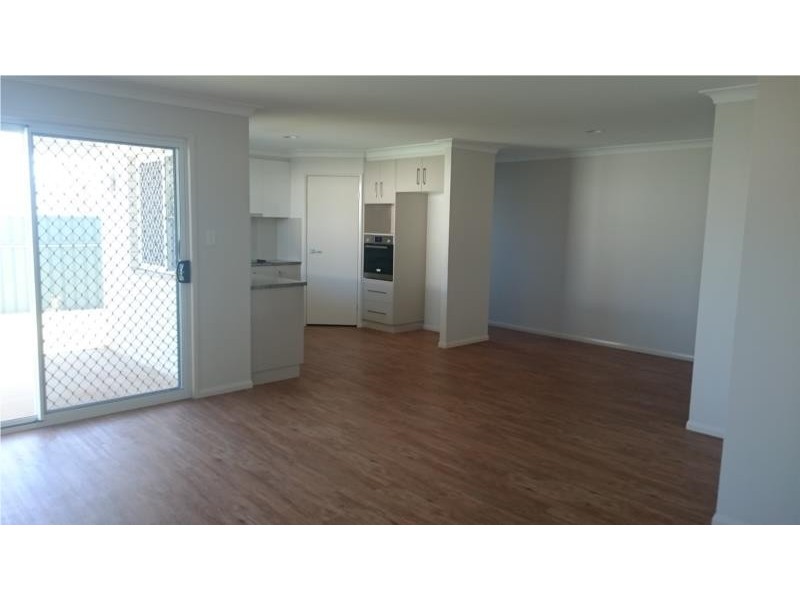 1/37 Gipps Street, Drayton QLD 4350