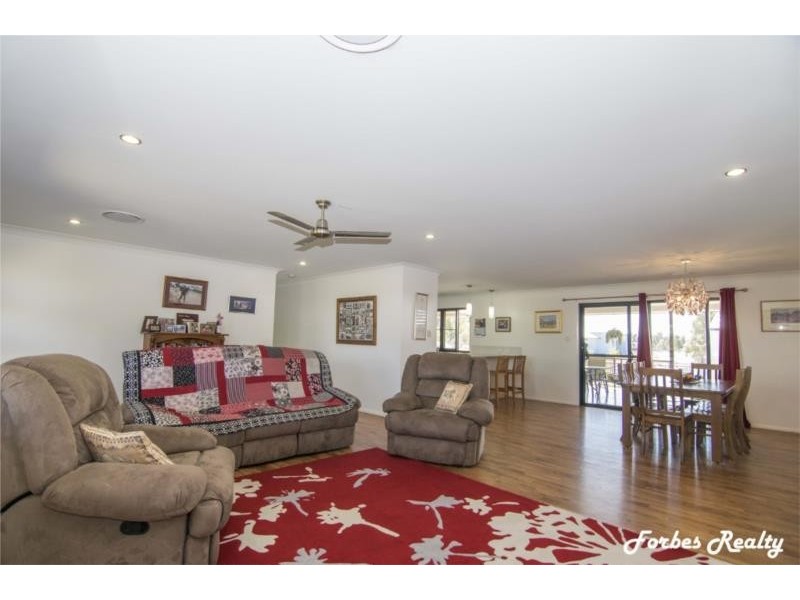 21 Neslo Court, Dalby QLD 4405