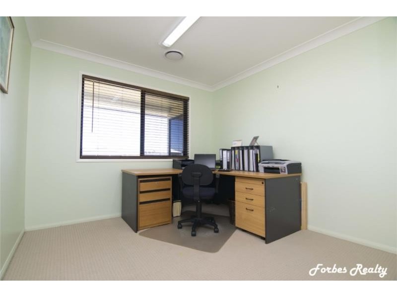 21 Neslo Court, Dalby QLD 4405