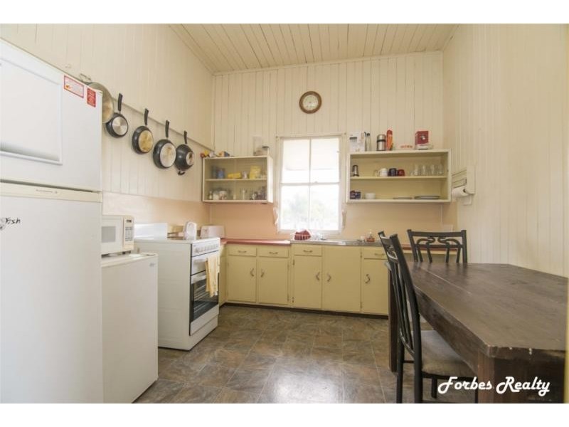 1 Dan Street, Dalby QLD 4405