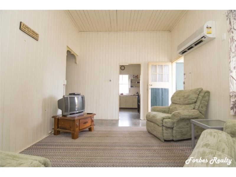 1 Dan Street, Dalby QLD 4405