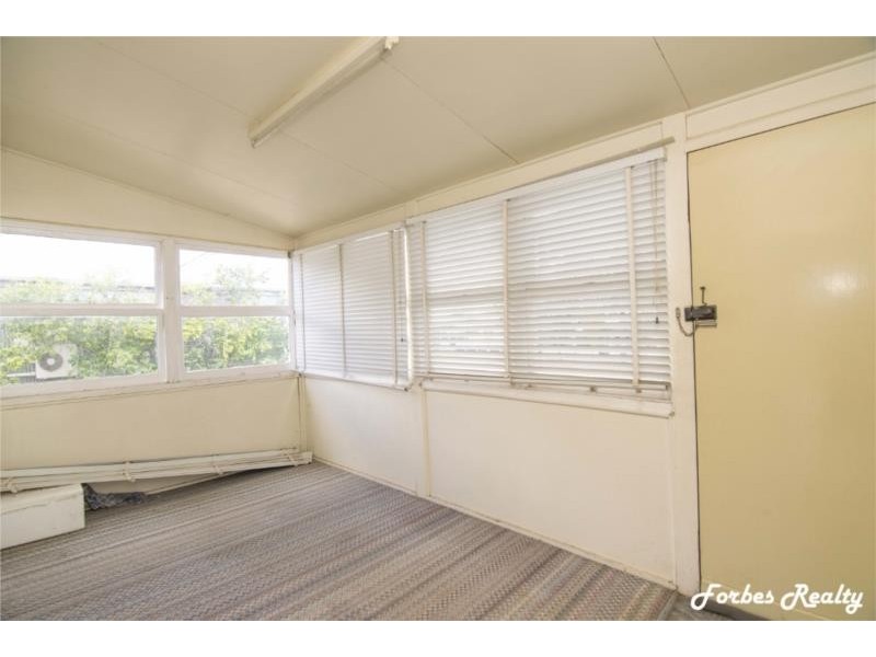 1 Dan Street, Dalby QLD 4405