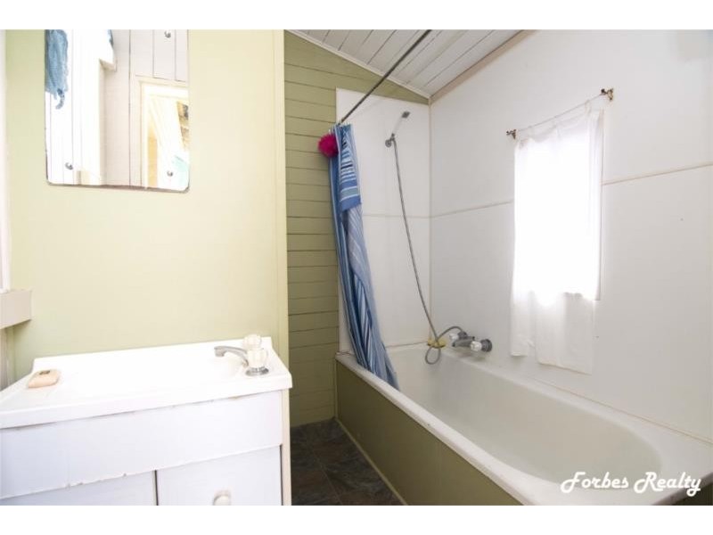 1 Dan Street, Dalby QLD 4405