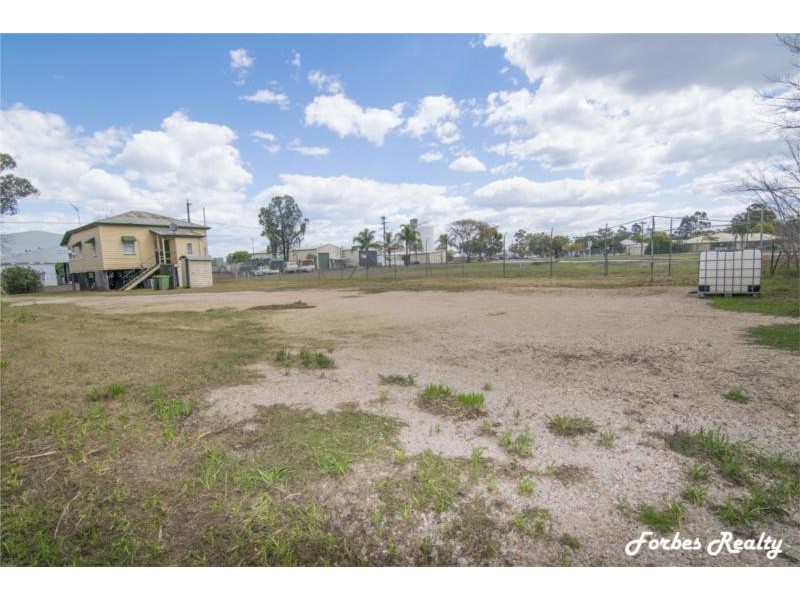 1 Dan Street, Dalby QLD 4405