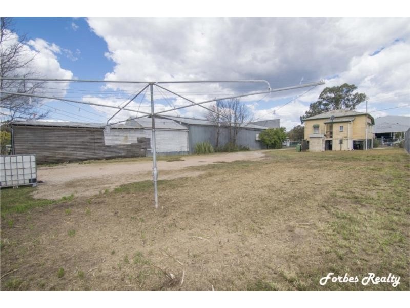 1 Dan Street, Dalby QLD 4405