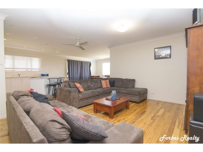 1 Glen Eagles Drive, Dalby QLD 4405