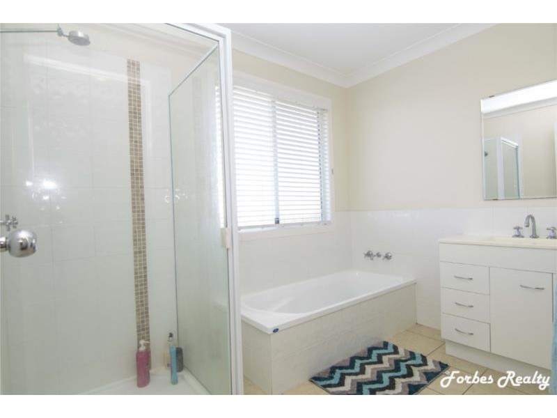 1 Glen Eagles Drive, Dalby QLD 4405