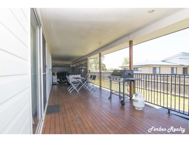 1 Glen Eagles Drive, Dalby QLD 4405